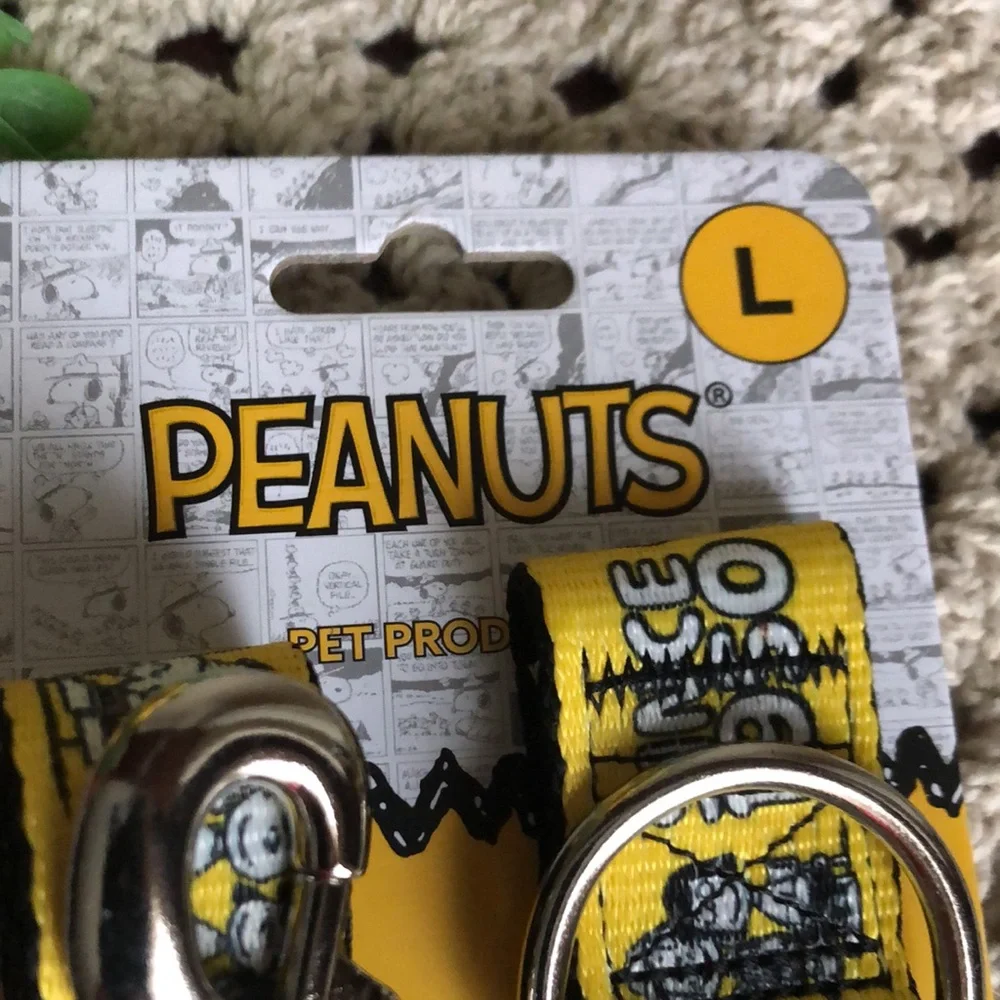 Peanuts Characters Yellow Pet Leash and Collar Set